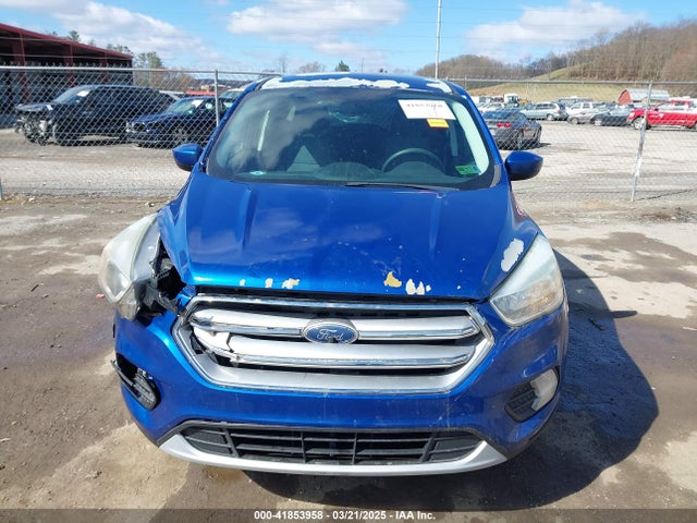 1FMCU9GD4HUA21237 Ford ESCAPE SE