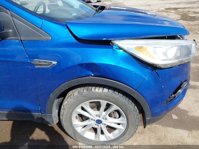 1FMCU9GD4HUA21237 Ford ESCAPE SE