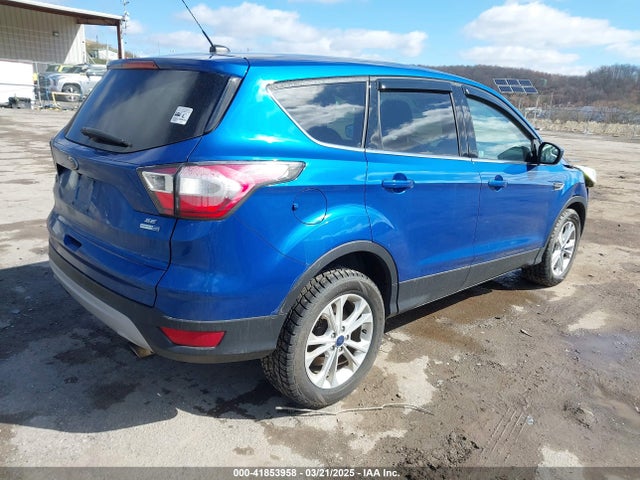 1FMCU9GD4HUA21237 Ford ESCAPE SE