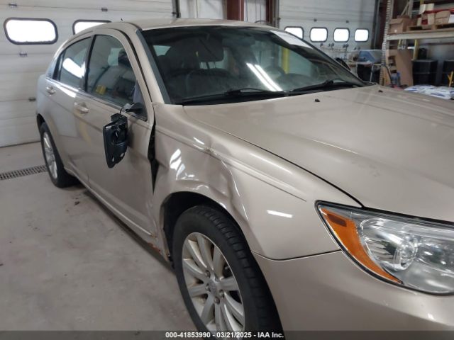 2014 CHRYSLER 200 1C3CCBBBXEN231601 Photo 5