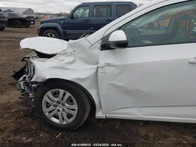 1G1JG6SB9K4122121 Chevrolet Sonic Lt Auto