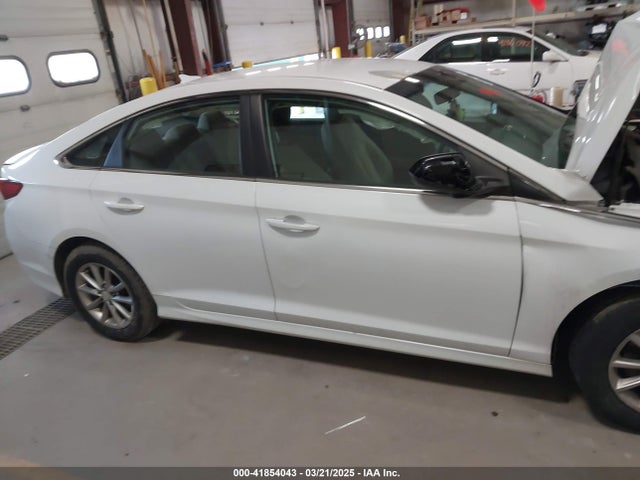 5NPE24AF6JH601623 Hyundai SONATA SE