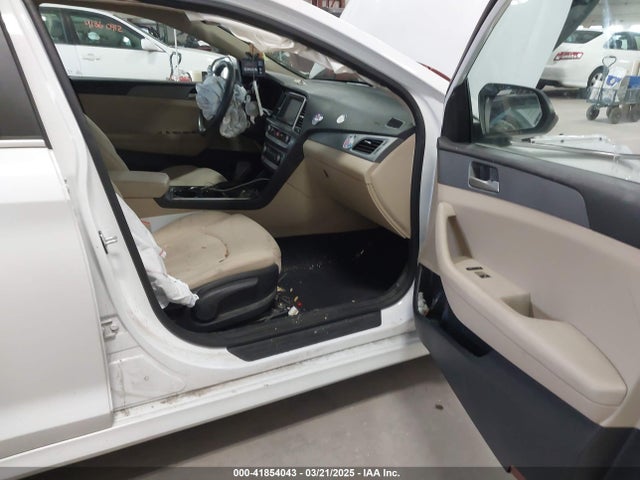 5NPE24AF6JH601623 Hyundai SONATA SE