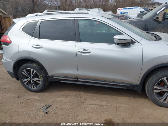 5N1AT2MV8HC770837 Nissan Rogue Sl