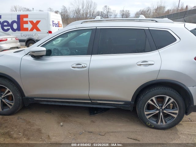 5N1AT2MV8HC770837 Nissan Rogue Sl