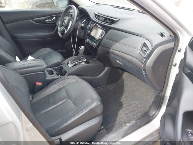 5N1AT2MV8HC770837 Nissan Rogue Sl