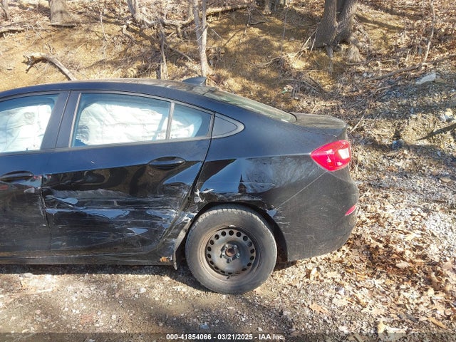 1G1BC5SM0G7260826 Chevrolet Cruze Ls Auto