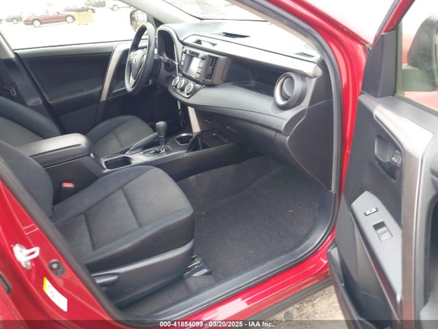 Toyota RAV4 LE 2017 JTMZFREV5HJ150075 Image 5
