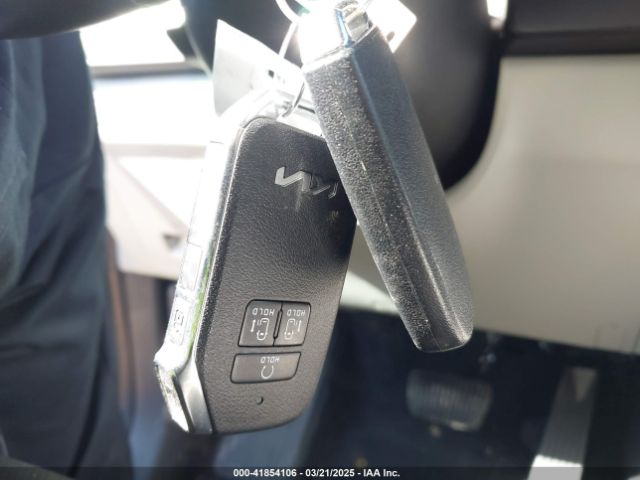KNDNB4H36R6415744 KIA Carnival Mpv Lx Seat Package