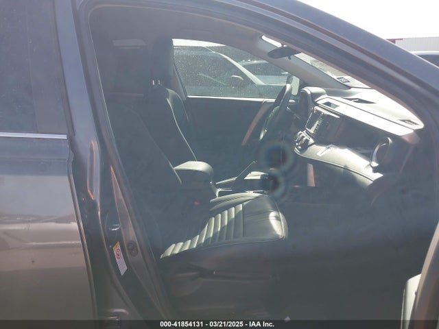 2T3ZFREV8JW489873 Toyota RAV4 LE