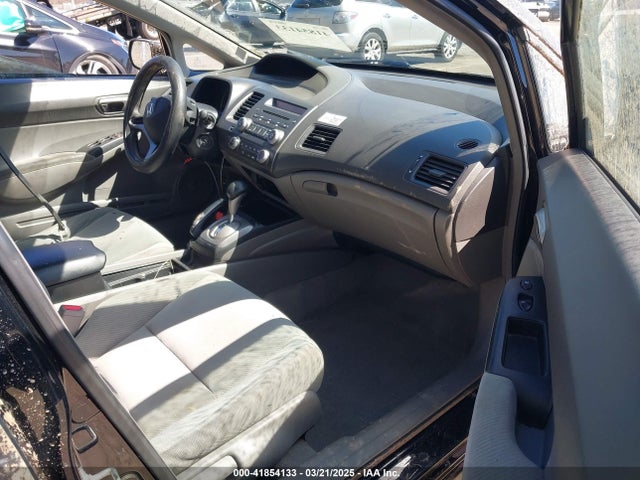 41854133 :رقم المزاد ، 2HGFA1F56BH504083 vin ، 2011 Honda Civic Lx مزاد بيع