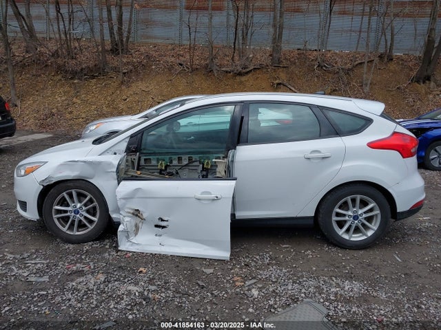 1FADP3K2XJL280920 Ford FOCUS SE