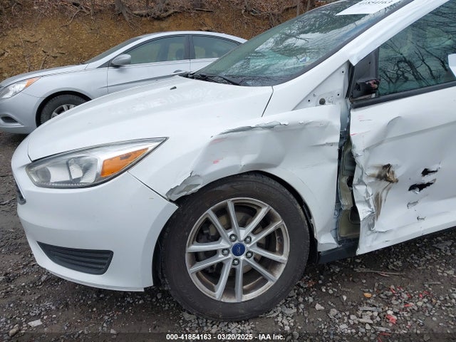 1FADP3K2XJL280920 Ford FOCUS SE