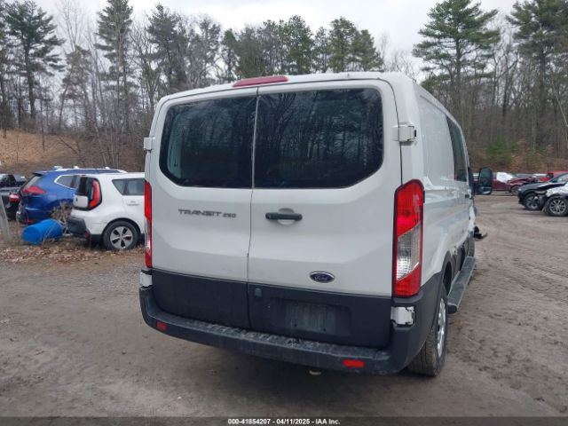 1FTYR1ZMXKKB21503 Ford Transit-250
