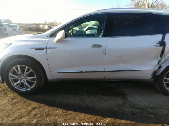 5GAERBKWXRJ136850 Buick Enclave Essence Fwd