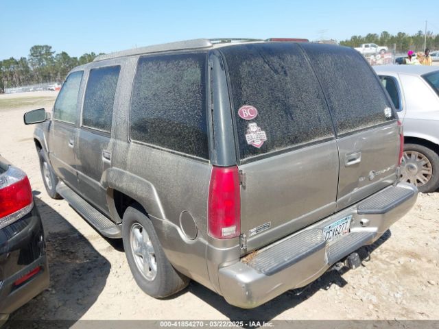 2000 CADILLAC ESCALADE 1GYEK63R2YR209125 Photo 2