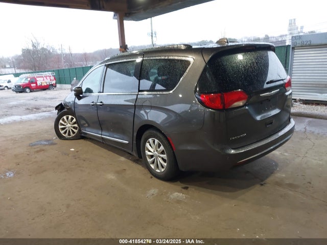 2C4RC1BG9JR118974 Chrysler Pacifica Touring L