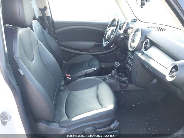 2011 MINI COOPER WMWSU3C54BT252130 Photo 4
