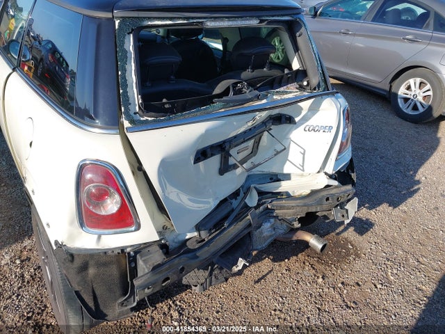 2011 MINI COOPER WMWSU3C54BT252130 Photo 5