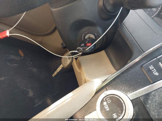 4T1BF1FKXEU427929 Toyota CAMRY LE