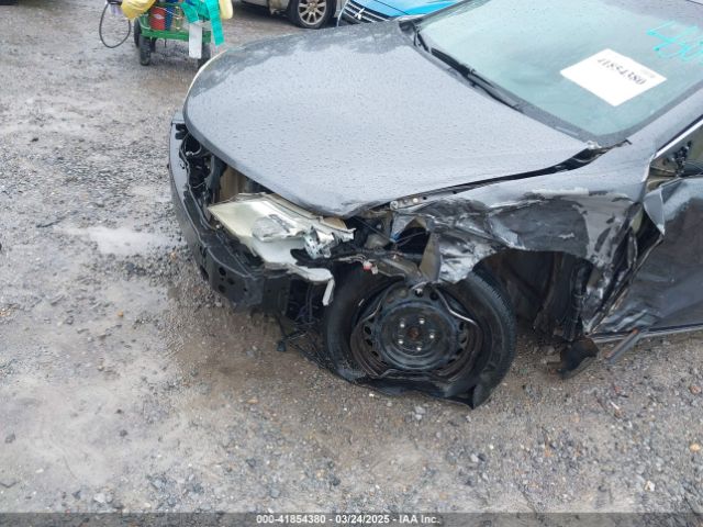 4T1BF1FKXEU427929 Toyota CAMRY LE