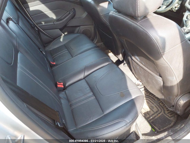1FADP3F24EL371357 Ford FOCUS SE