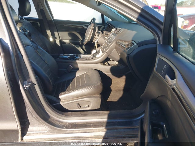 1FA6P0HD3E5404598 Ford FUSION SE