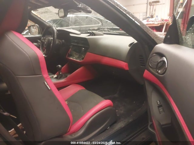 JN1BZ4BH0RM361326 Nissan Z Performance Manual