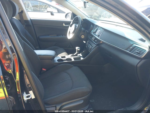 KNAGT4L30H5150110 KIA Optima Lx