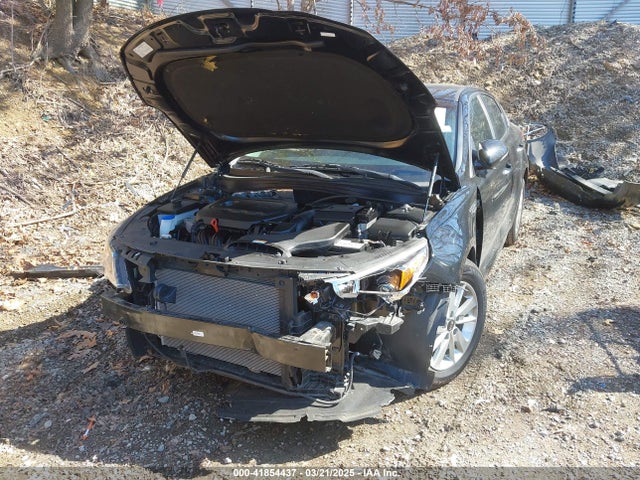 KNAGT4L30H5150110 KIA Optima Lx