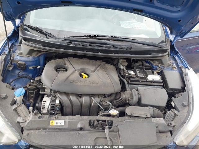 5NPDH4AE4FH594566 Hyundai ELANTRA SE