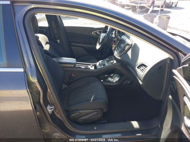 1C3CCCAB2GN173042 Chrysler 200 Limited
