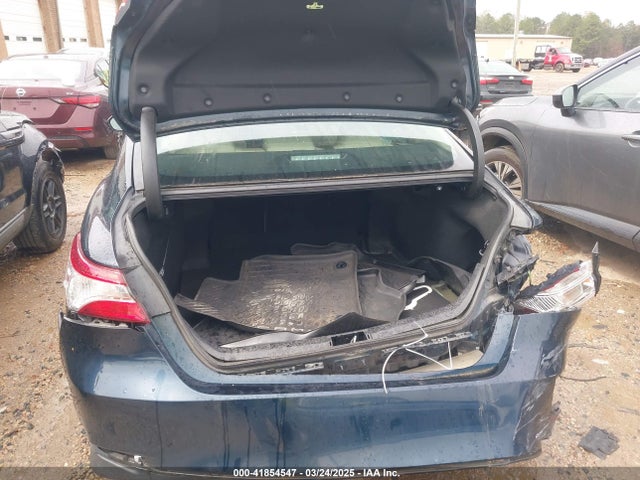 4T1B11HK4KU848696 Toyota CAMRY LE
