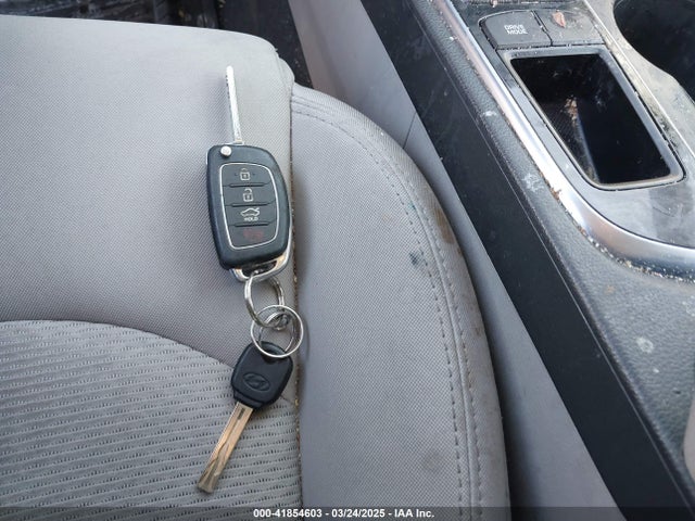 5NPE24AF9FH001329 Hyundai SONATA SE
