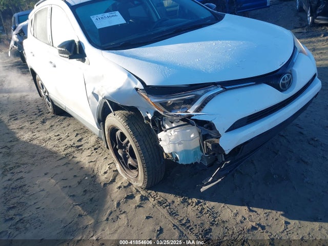 JTMZFREV5HJ701508 Toyota RAV4 LE