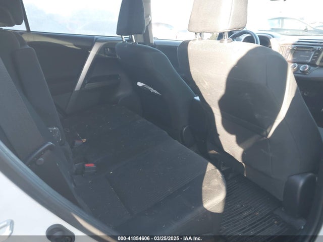 JTMZFREV5HJ701508 Toyota RAV4 LE