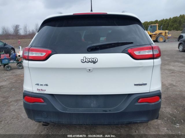 1C4PJMCB3HW530794 Jeep Cherokee Latitude 4x4