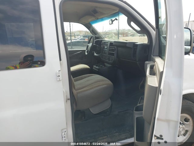 1GAWGEFF1G1232103 Chevrolet Express 2500 Ls