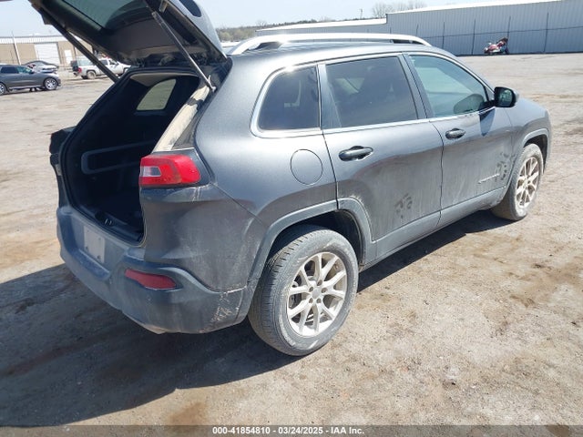 1C4PJMCS5GW219737 Jeep Cherokee Latitude