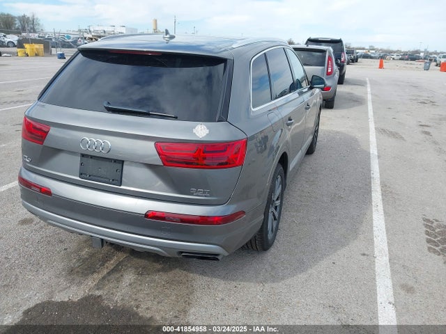 2018 AUDI Q7 WA1LAAF70JD009242 Photo 3