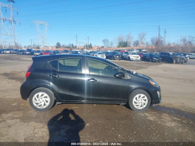 JTDKDTB32G1124779 Toyota Prius C Two