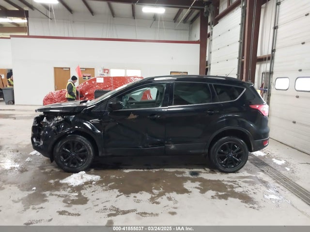 1FMCU9GD7JUD36295 Ford ESCAPE SE