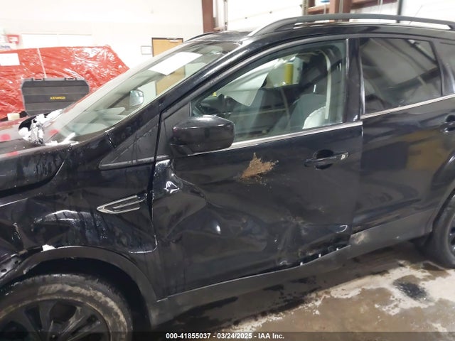 1FMCU9GD7JUD36295 Ford ESCAPE SE