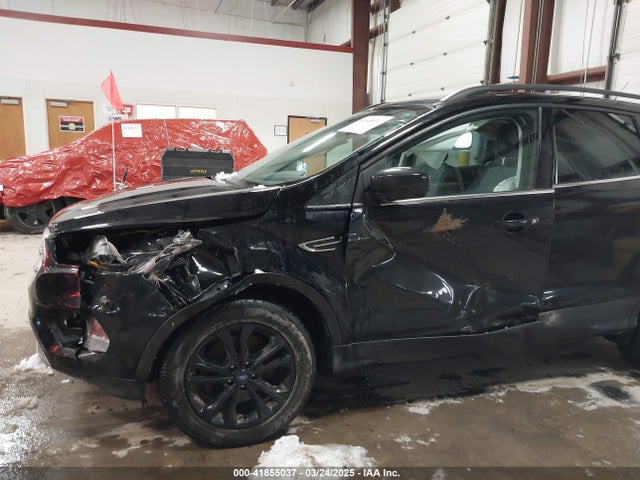 1FMCU9GD7JUD36295 Ford ESCAPE SE