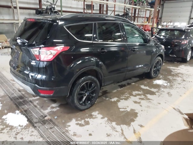 1FMCU9GD7JUD36295 Ford ESCAPE SE