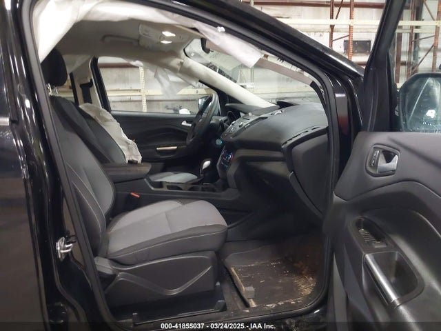 1FMCU9GD7JUD36295 Ford ESCAPE SE