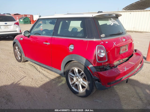 2013 MINI HARDTOP WMWSV3C56DT392499 Photo 2