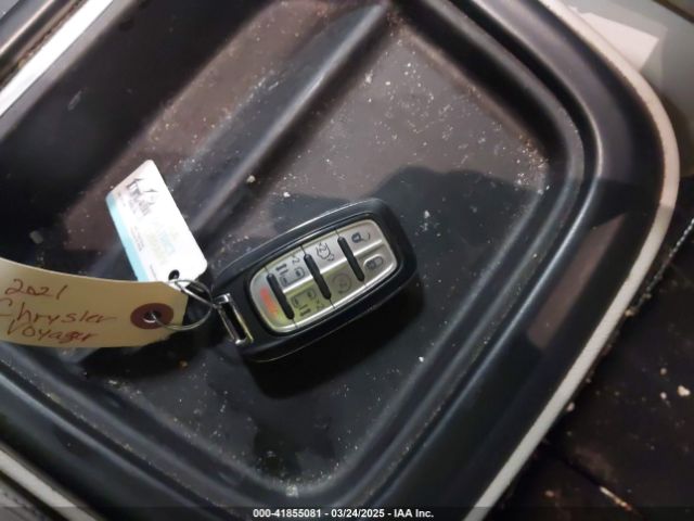 2C4RC1DG3MR551692 Chrysler Voyager Lxi