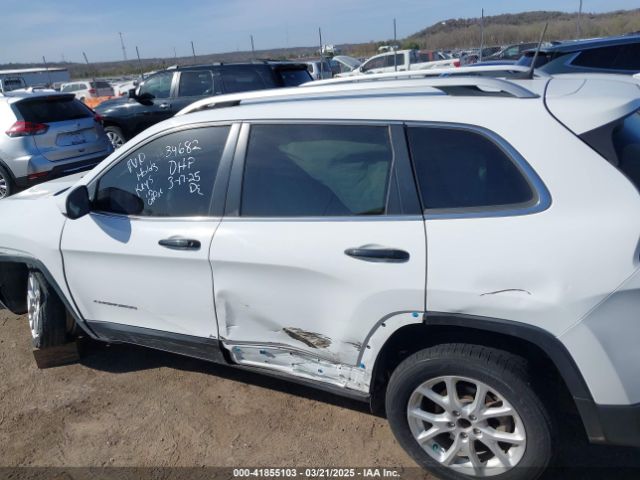 1C4PJLCB3JD566741 Jeep Cherokee Latitude Fwd