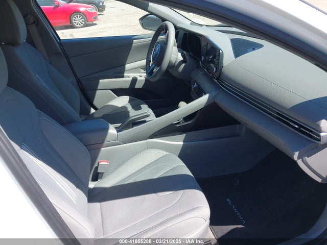 5NPLM4AG9NH071079 Hyundai ELANTRA SEL